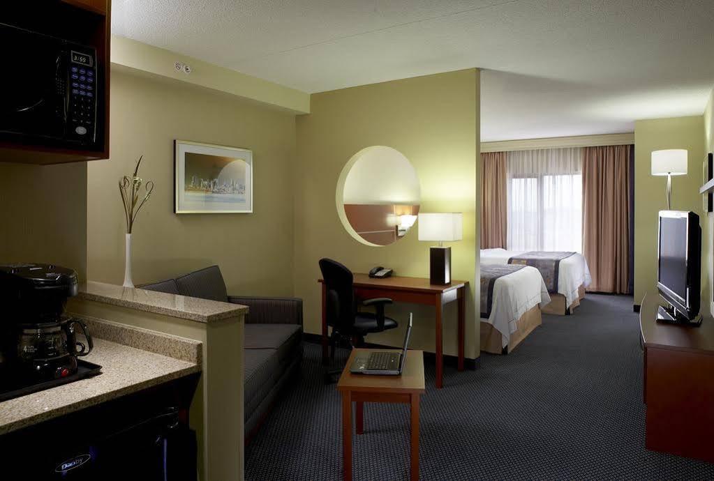 Fairfield Inn & Suites By Marriott Montreal Airport Dorval Dış mekan fotoğraf
