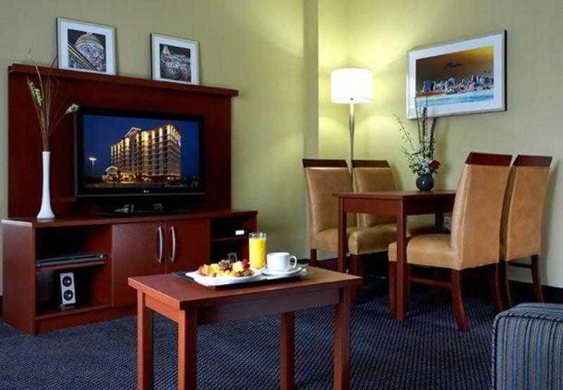 Fairfield Inn & Suites By Marriott Montreal Airport Dorval Oda fotoğraf